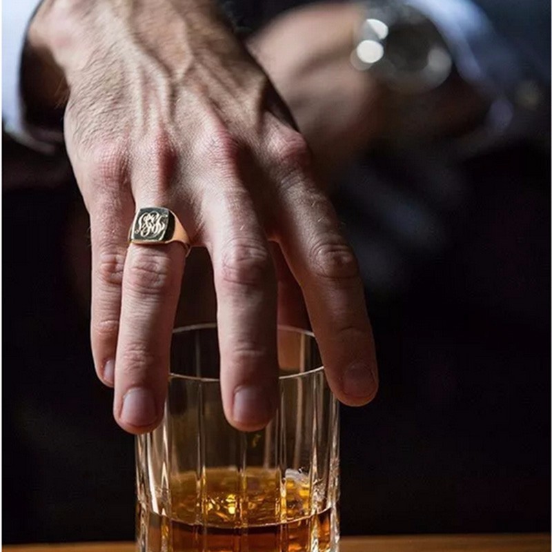 Vnox Free Personalized Stamp R - Signet Ring Men 评论和价格